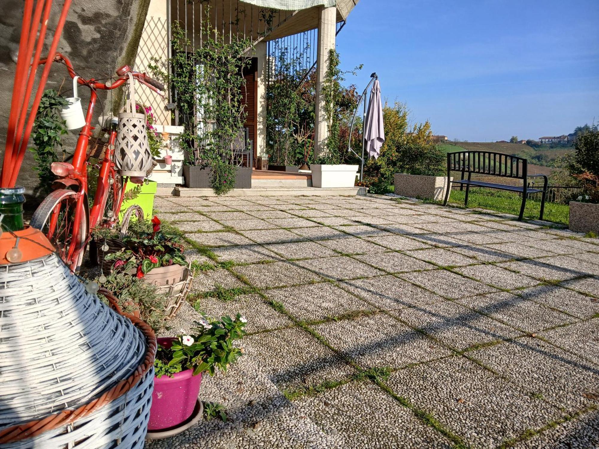 Maison Younesco - Villa Indipendente Exclusive Castagnole delle Lanze Luaran gambar